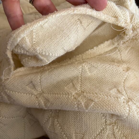Cuddle Knit VINTAGE Ivory Cream Poncho Wrap One Size - Picture 11 of 12